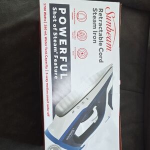 Sunbeam Powerful Steam Iron - Blue and White